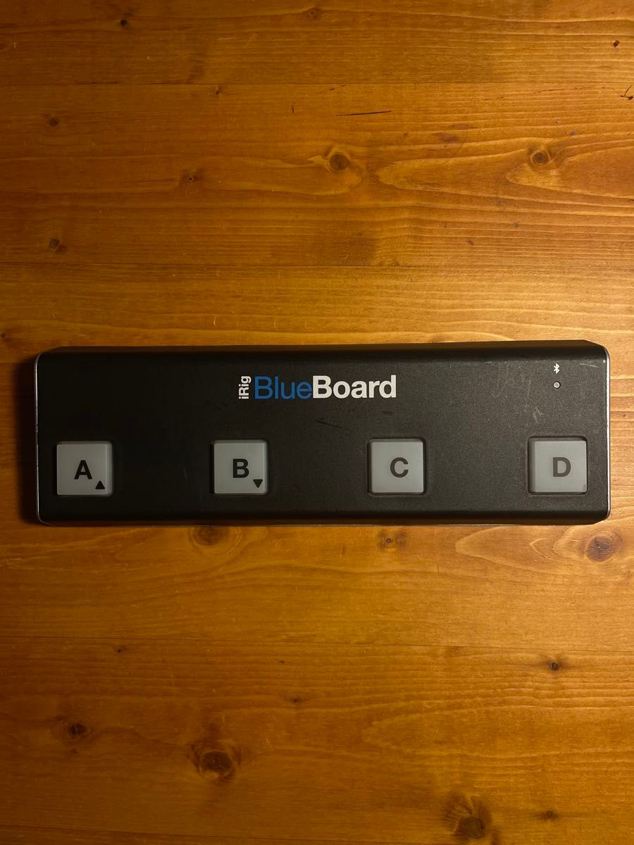 IK Multimedia iRig Blueboard wireless floor controller フットコントローラー