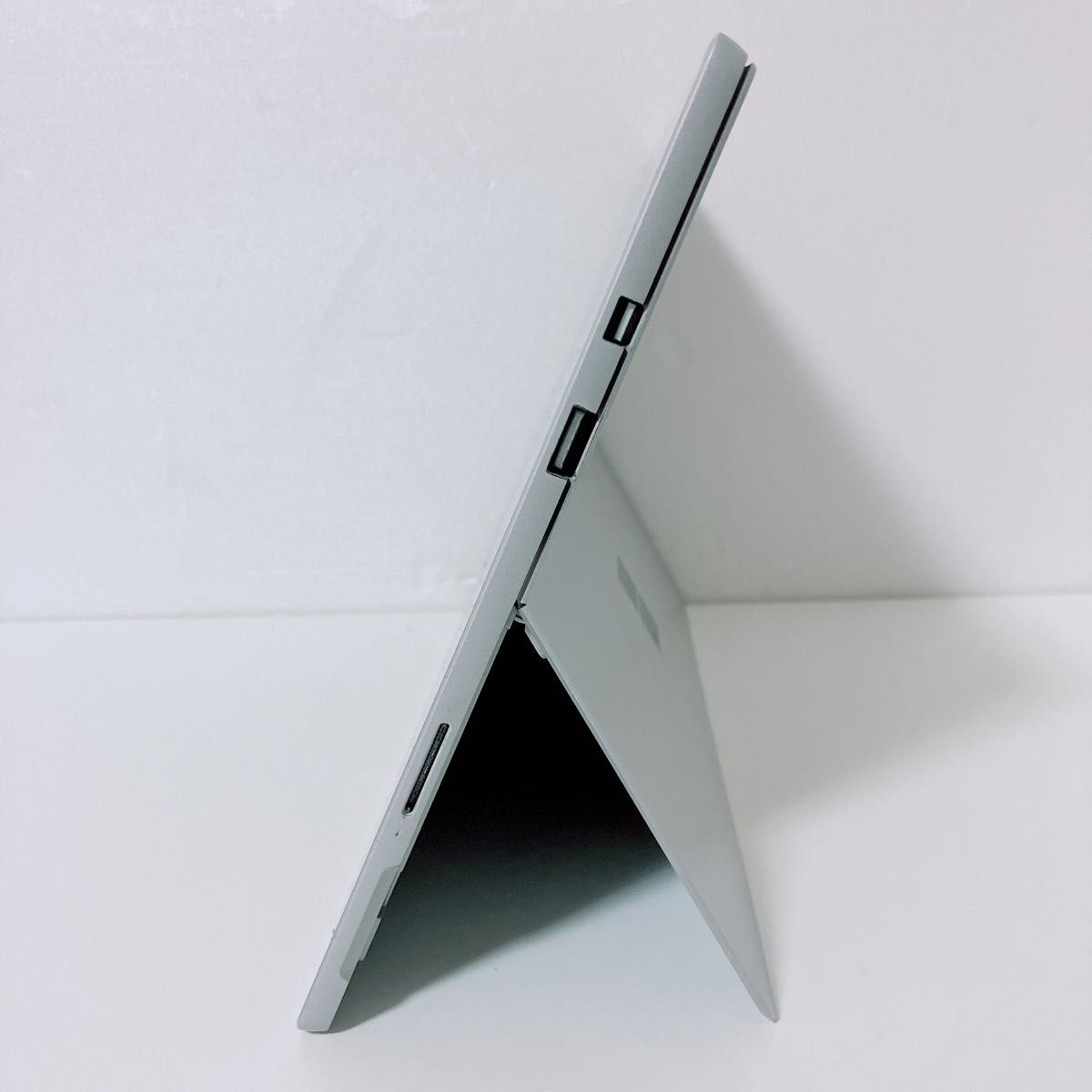 【美品】Surface Pro5 爆速SSD256GB 8GBタブレットPC