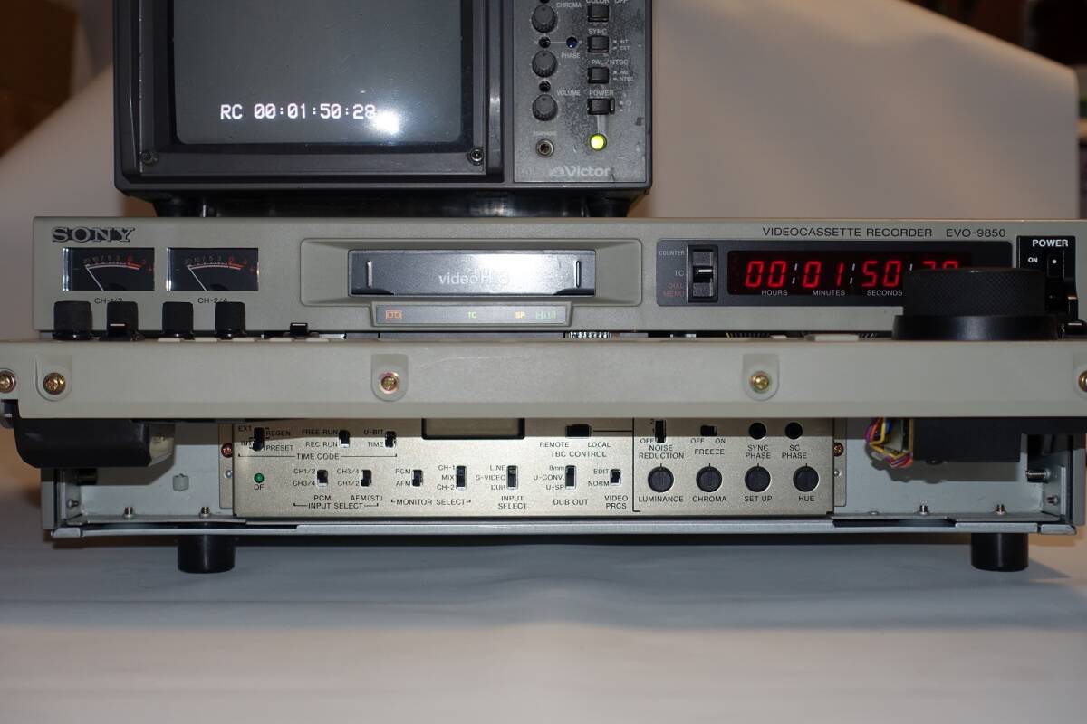 SONY 業務用 Hi8 ハイエイト ビデオカセットレコーダー EVO-9850_画像2