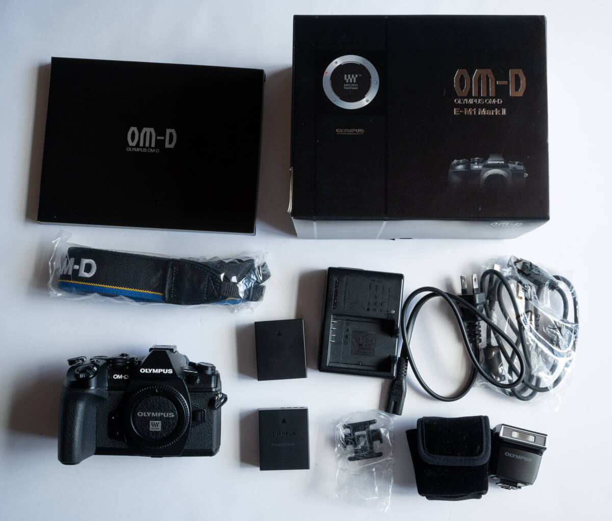 【良品】OLYMPUS OM-D E-M1 Mark II ボディ ★ 中古良品・元箱あり ☆ オリンパス OM SYSTEM_画像2