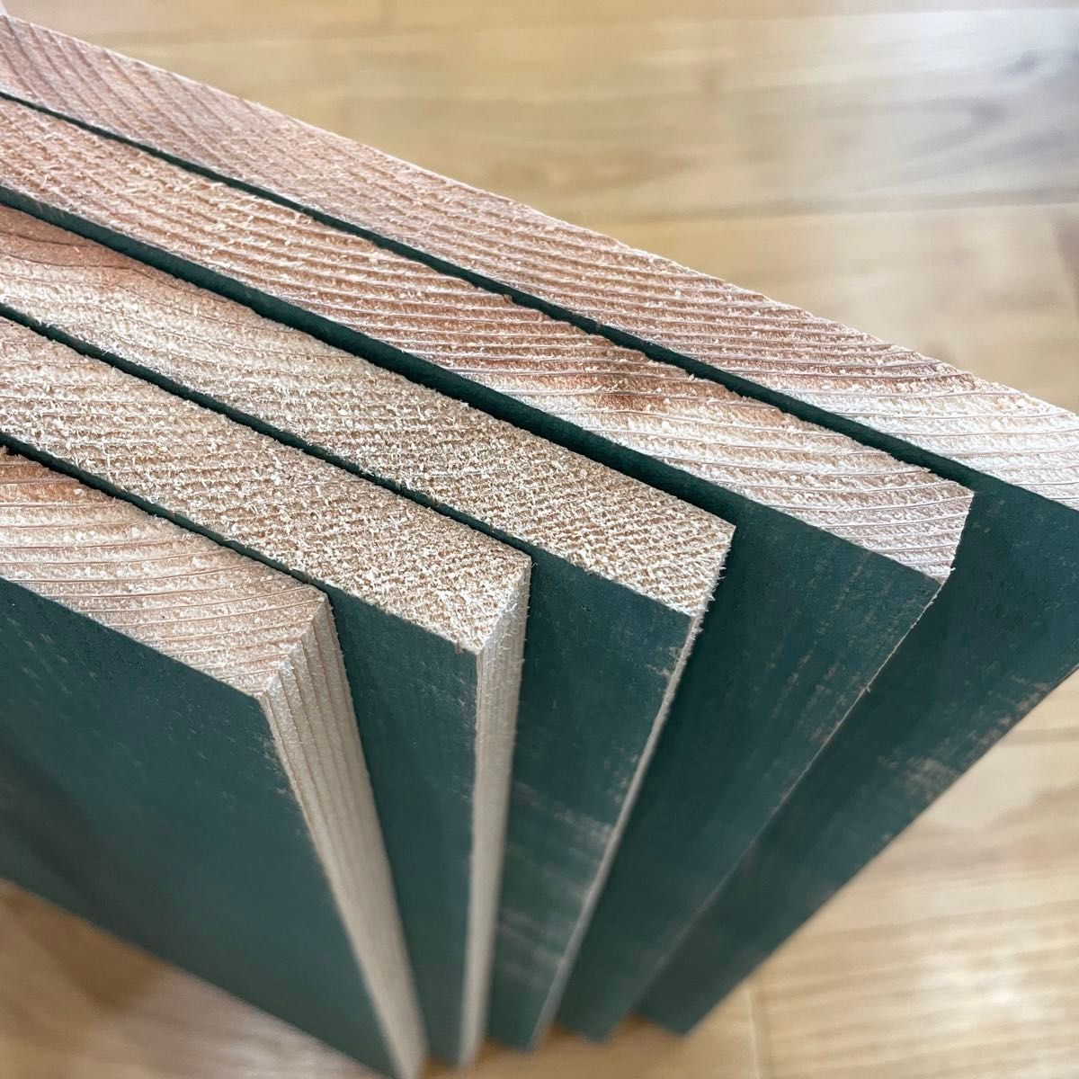 【木工屋の国産杉エイジング板　5枚セット（深緑）】ヴィンテージ　古材風　DIY