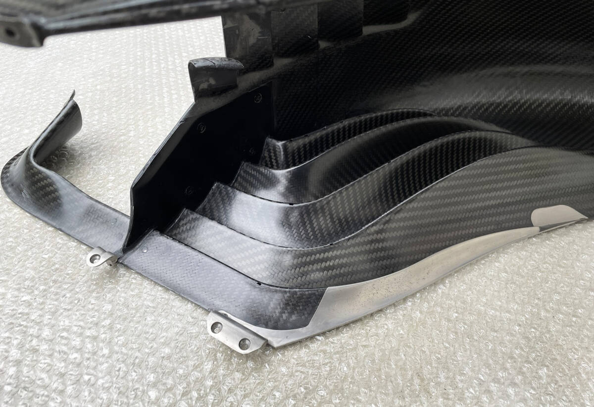 アストンマーティン・F1 AMR21 実使用パーツ バージボード アストンマーティン・F1 AMR21 実使用パーツ バージボード