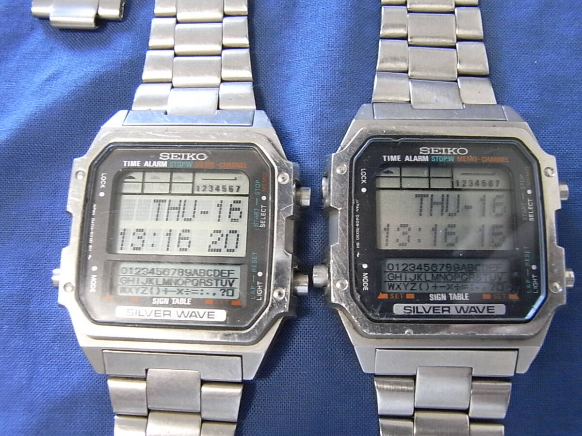 動作品　ジャンク 2個 SEIKO Silver wave D409-5030 セイコー シルバーウェーブ デジアナ 腕時計 クォーツ メンズ アナデジ ハイブリッド_画像1