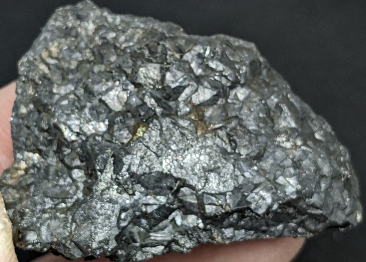 ★良質な鉄鉱石 磁鉄鉱原石61g no7 国産鉱物 国産鉱物標本の画像3