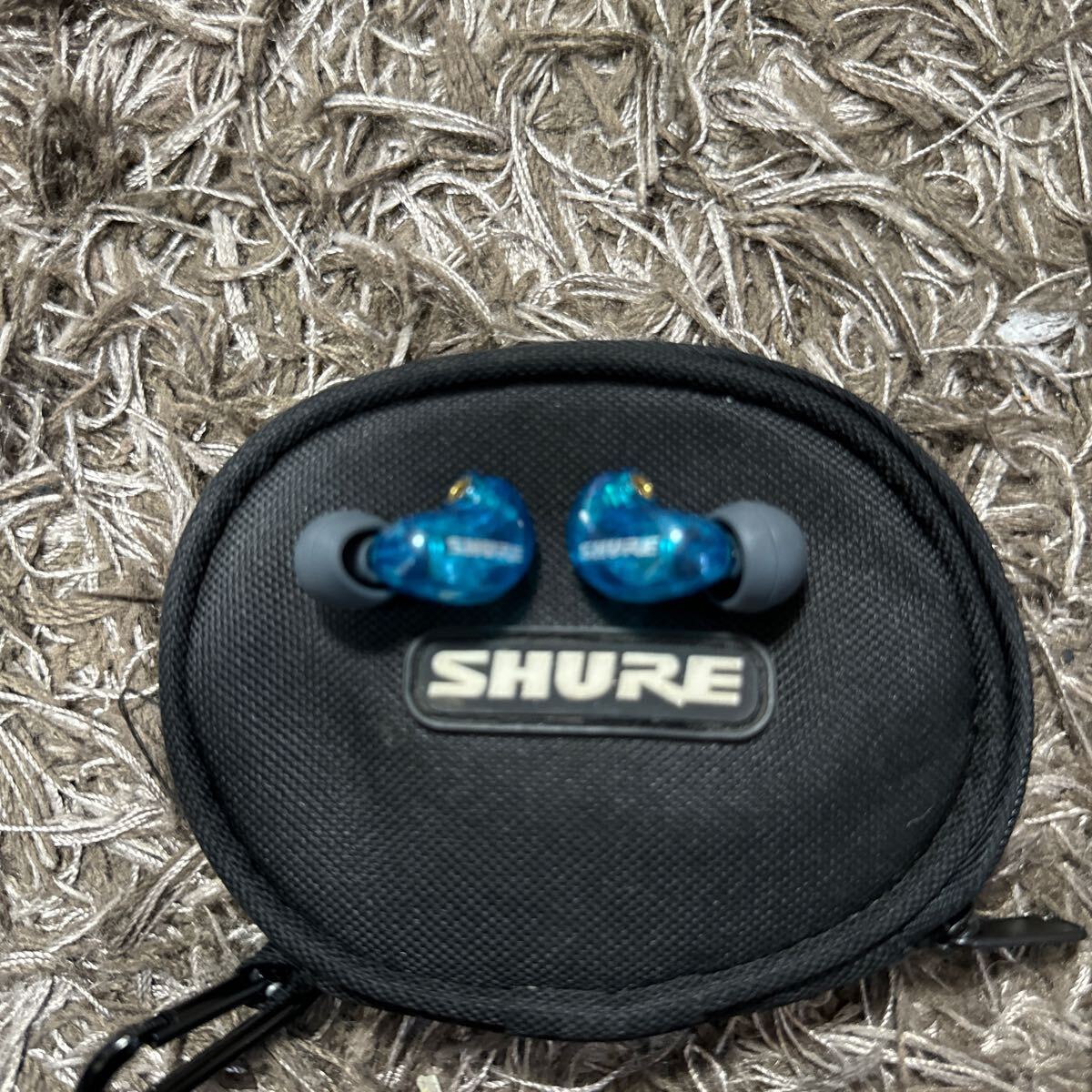 SHURE SE215 Special Edition SE215SPE-A トランスルーセントブルー_画像2