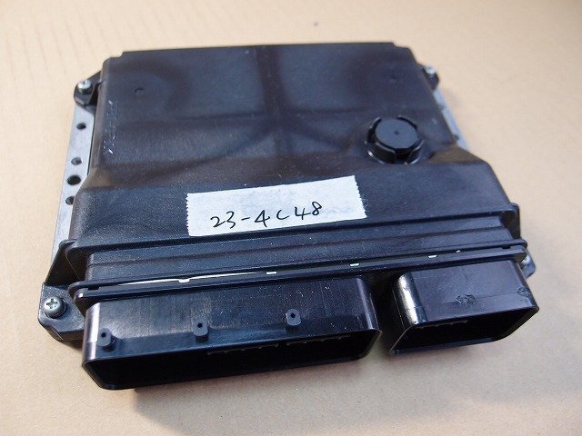 ☆ カローラ RUMION ルミオン ZRE154N　H22年 エンジン コンピューター ECU　89661-12M70　2ZR-FAE　CVT-4WD車　23-4C48_画像1