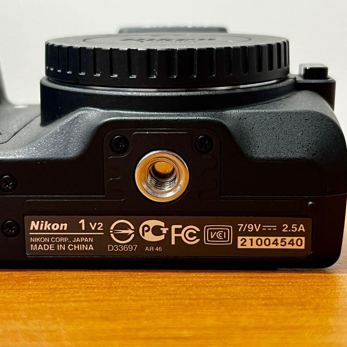 Nikon Nikon1 V2  ボディ バッテリープラス一個