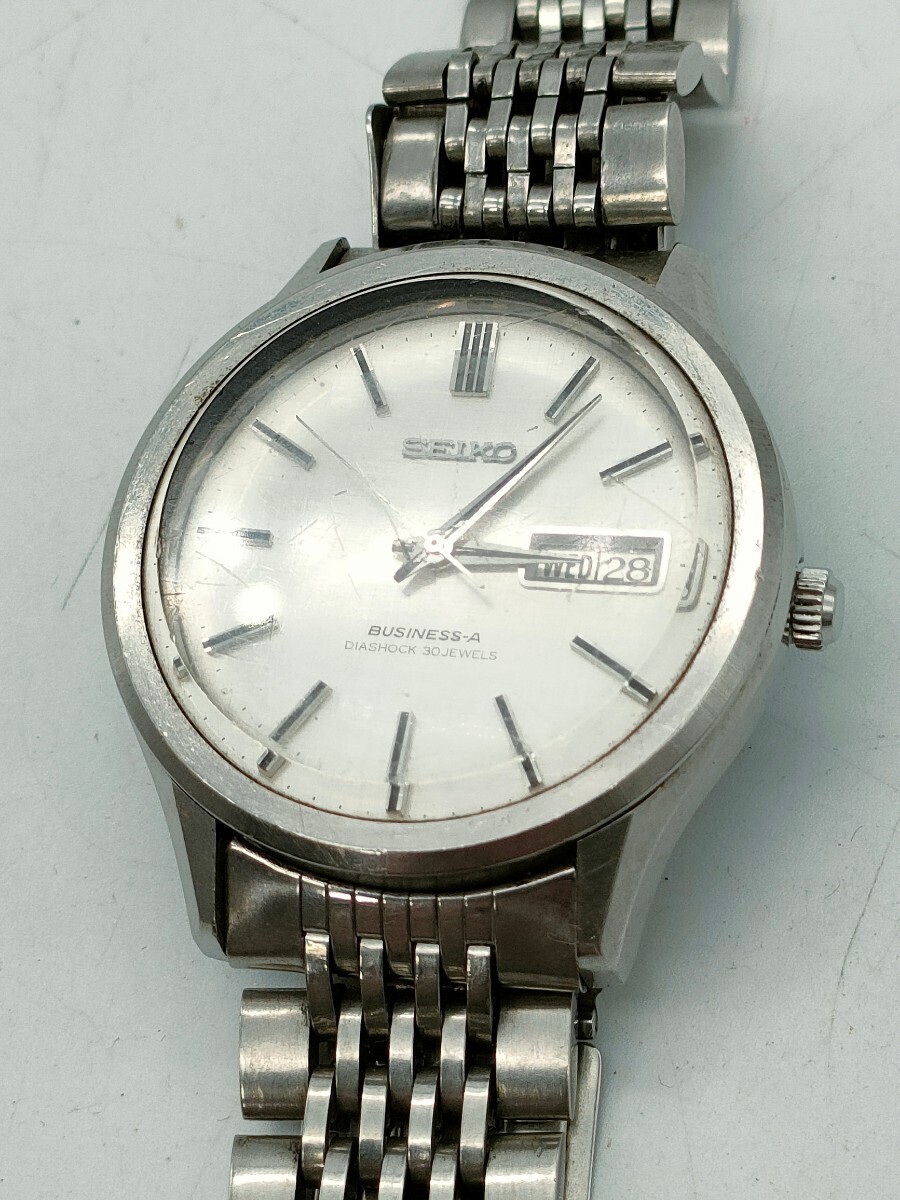 1円〜 SEIKO セイコー 8306-9030 BUSINESS-A ビジネスエース メンズ腕時計 自動巻き デイデイト 30石 シルバーカラー シルバー系 ジャンク_画像2