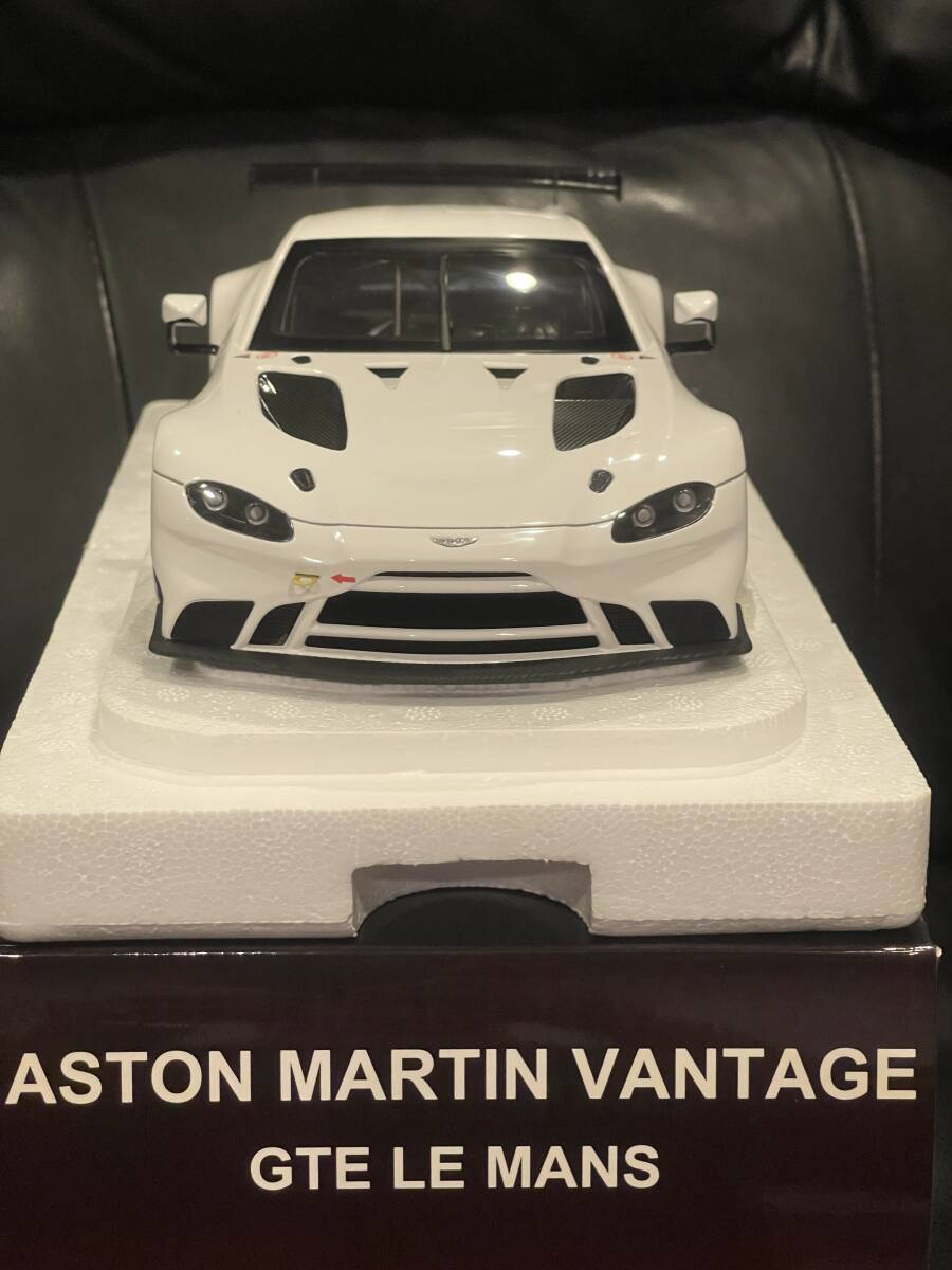 AUTOart 1/18 アストンマーチン ヴァンテージ GTE 2018 ホワイトAston Martin Vantage GTE Le Mans PRO 2018 White 81806_画像4