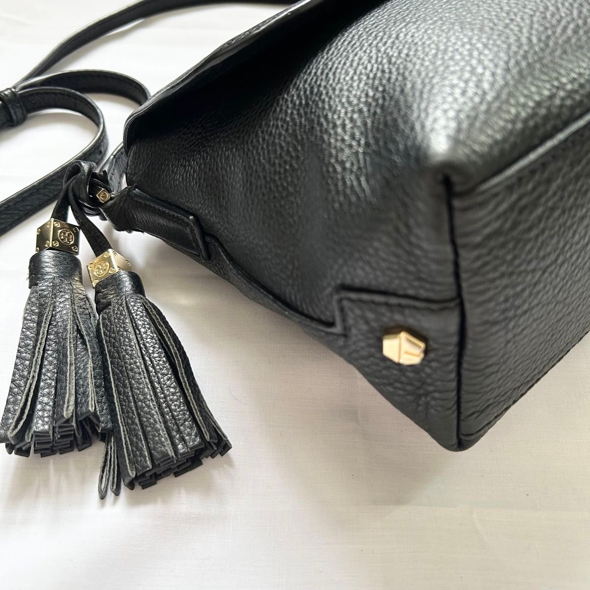 極美品 入手困難 トリーバーチ ショルダーバッグ 黒 レザー 極美品 入手困難 トリーバーチ ショルダーバッグ 黒 レザー