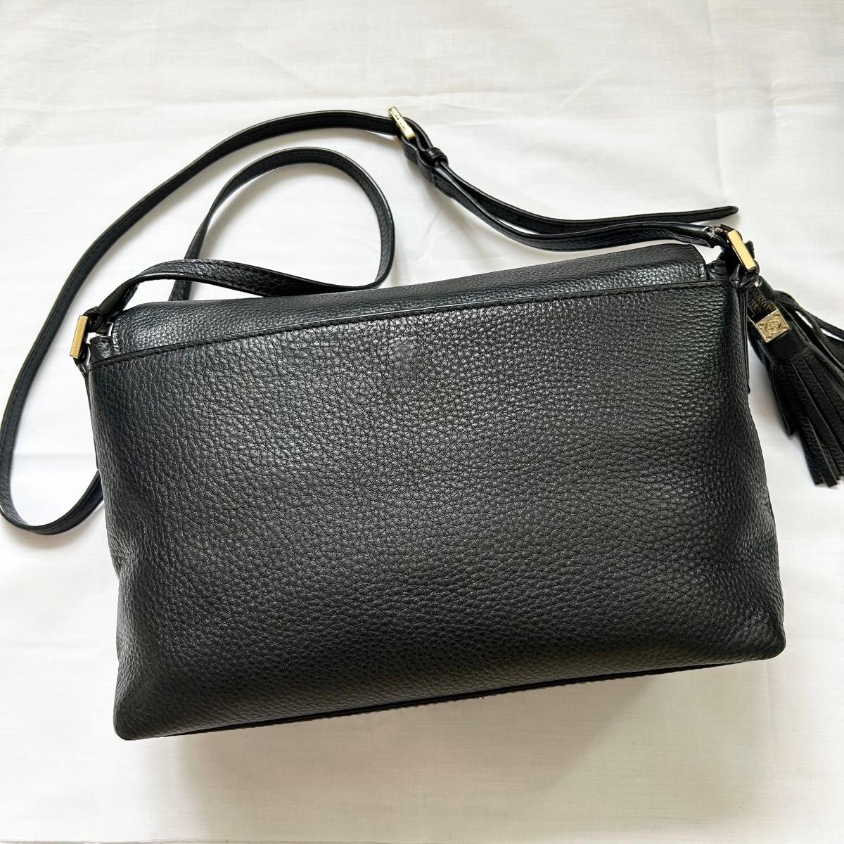 極美品 入手困難 トリーバーチ ショルダーバッグ 黒 レザー 極美品 入手困難 トリーバーチ ショルダーバッグ 黒 レザー