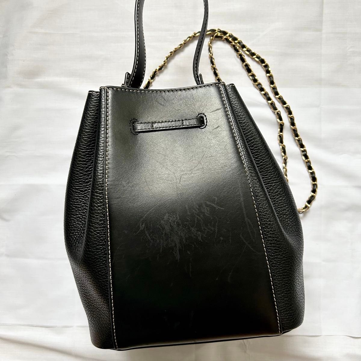 激レア フルラ ショルダーバッグ 巾着 ブラック レザー レディース 激レア フルラ ショルダーバッグ 巾着 ブラック レザー レディース