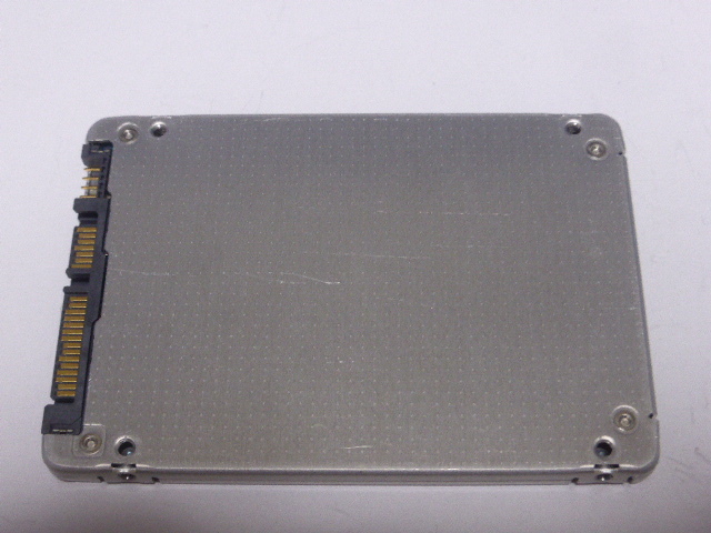 KIOXIA SSD KHK6YRSE3T84 SATA 2.5inch 3.84TB(3840GB) 電源投入回数34回 使用時間199時間 正常判定 本体のみ ラベル欠品 中古品です①の画像1
