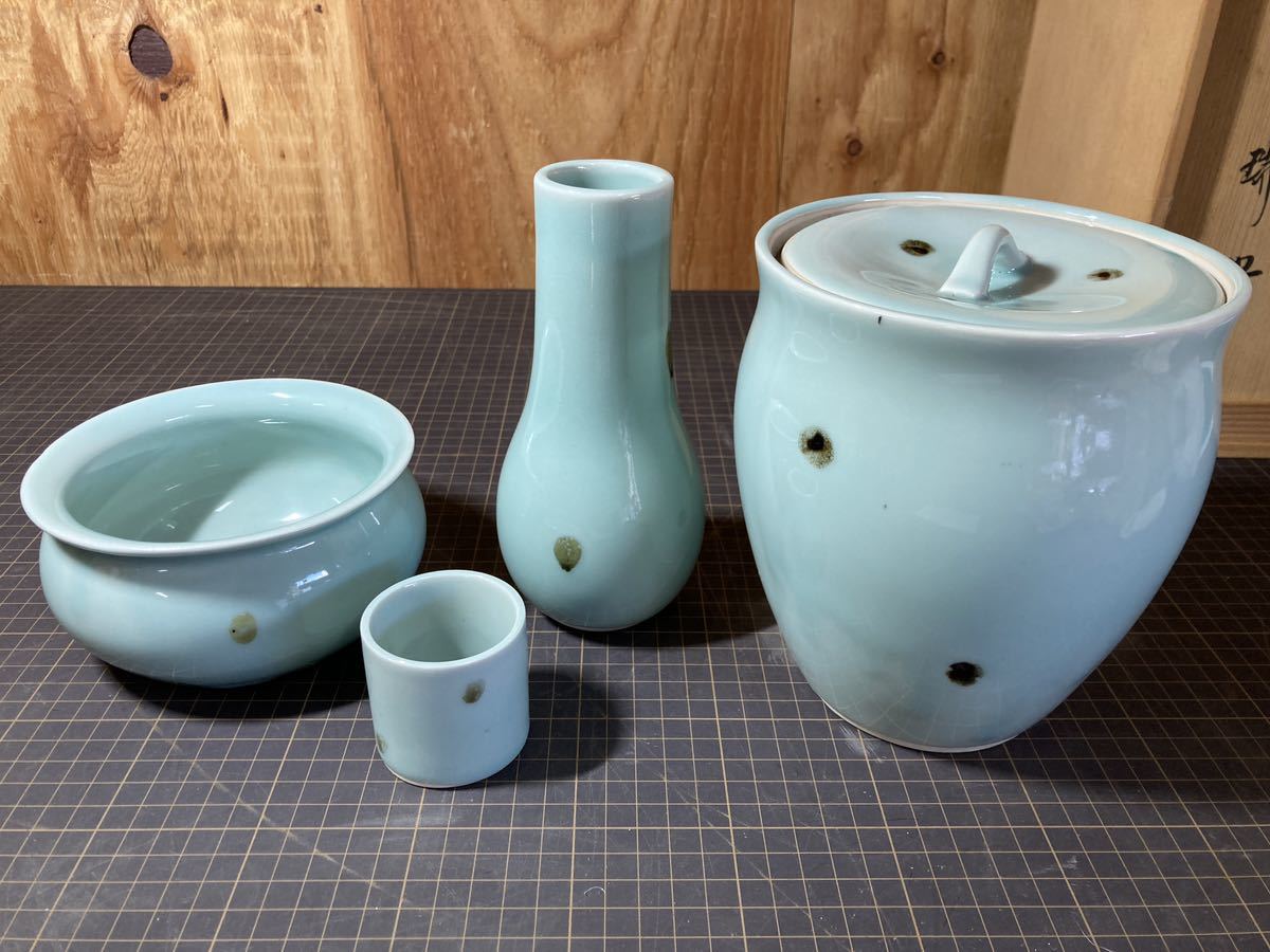 [A8819P007] jump celadon .... tea utensils ceramics tea ceremony water jar ... water cover . also box tea seat 