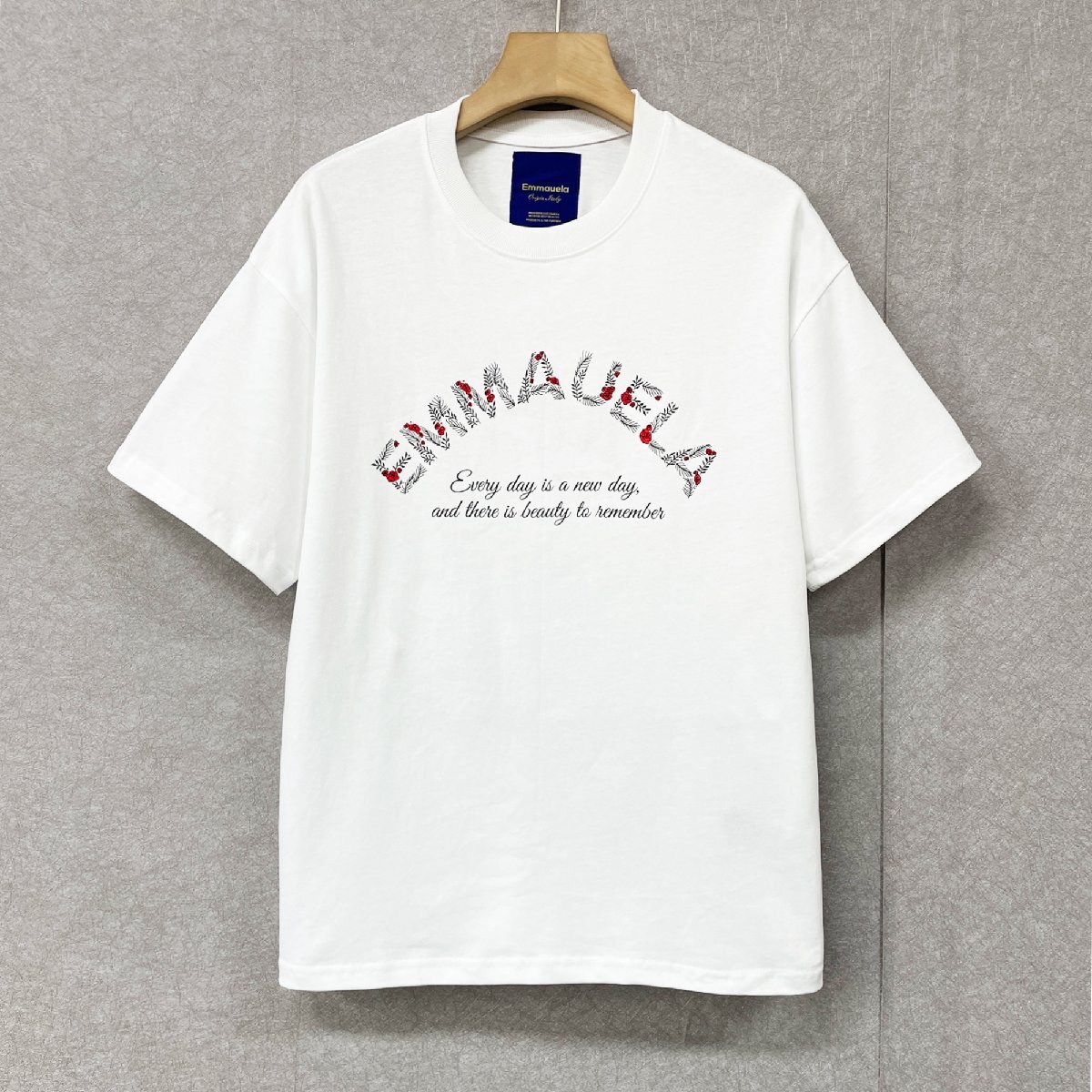 新作・半袖Tシャツ 定価2万◆Emmauela・イタリア・ミラノ発◆コットン100％ 速乾 吸汗 薄手 バラ ロゴ カットソー 定番 男女兼用 M/46_画像1