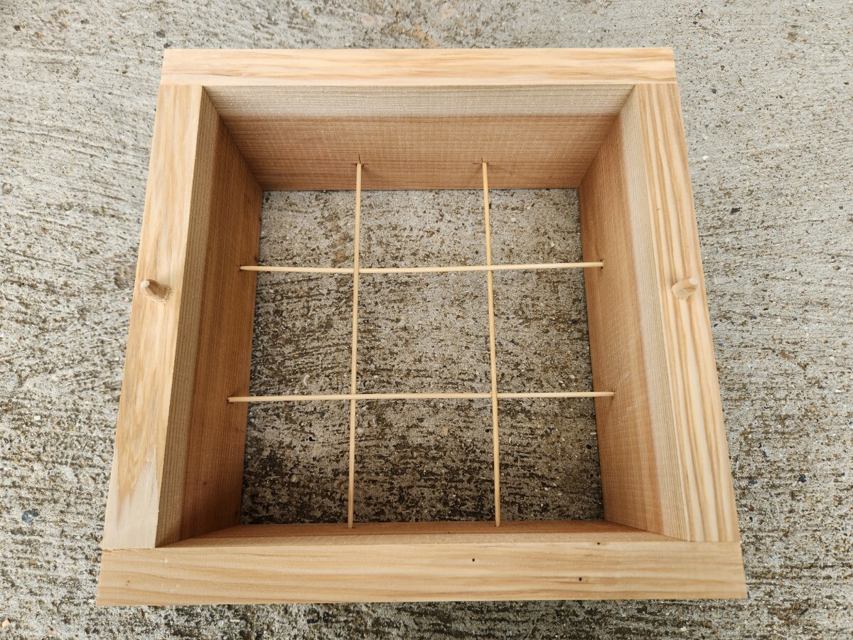 大工OB作製・日本蜜蜂４段重箱式巣箱、ミツバチ、柾目使用（焼き無し）の画像6