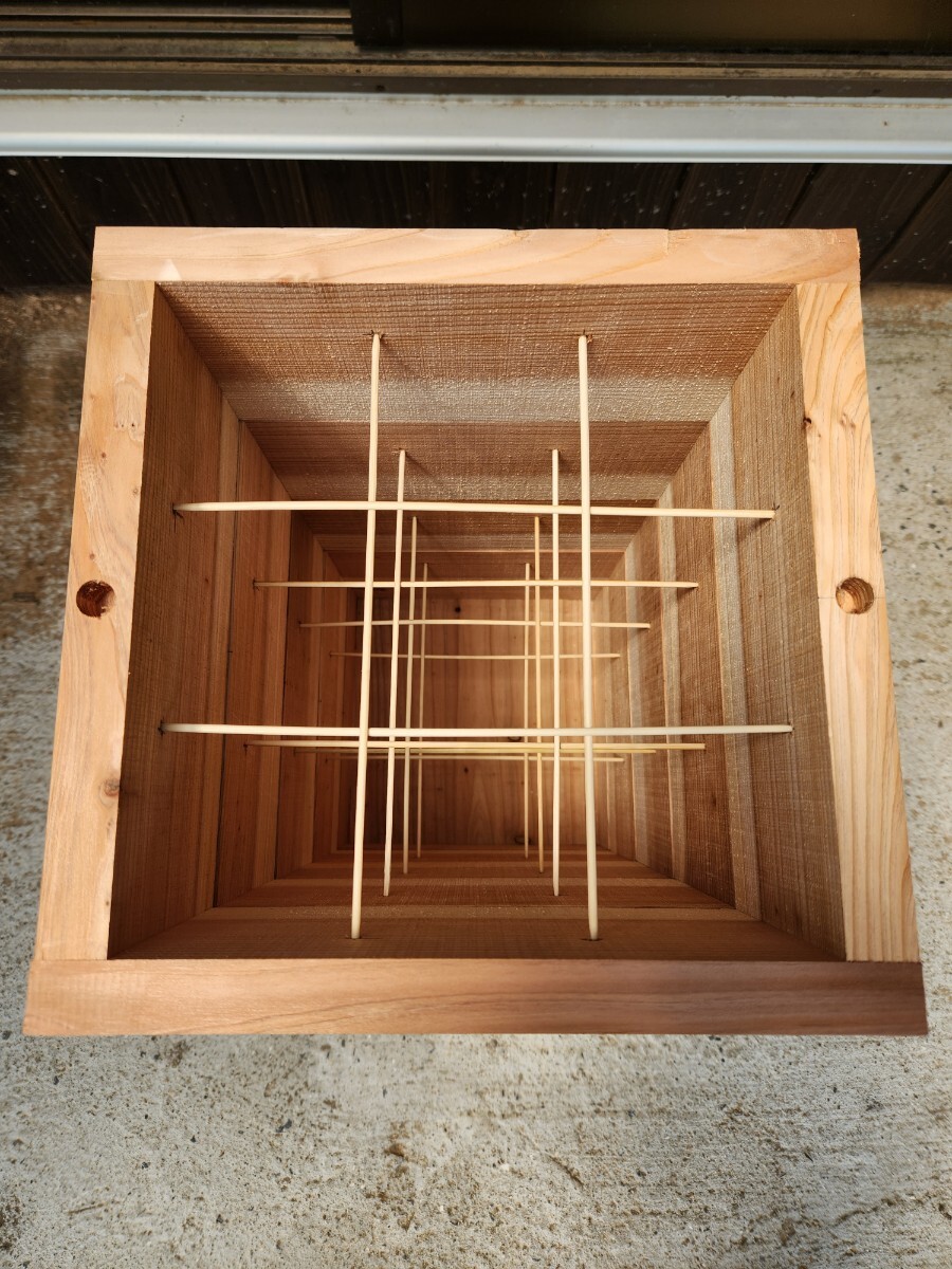 大工OB作製・日本蜜蜂４段重箱式巣箱、ミツバチ、柾目使用（焼き無し）_画像4