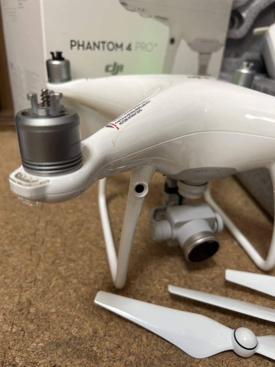 送料無料 極美品 即決バッテリー1本おまけ 美品DJI Phantom4 PRO+ ファントム4 プロ プラス ドローン 空撮 4K mavic_画像2