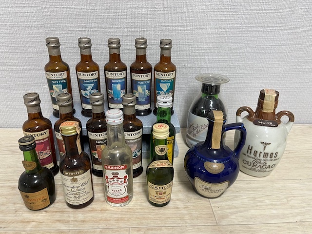  не . штекер SUNTORY др. суммировать Mini бутылка ликер виски водка бренди старый sake U659