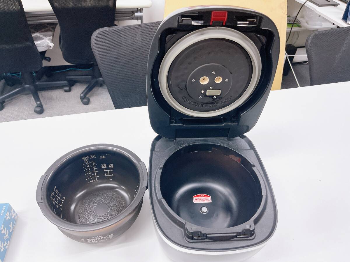 JPI-A100 KO タイガー TIGER 圧力IH炊飯ジャー 炊飯器 (5.5合炊き)　2022年製 通電確認済み 動作品（ス132）_画像7