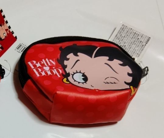 ベティちゃん　BETTY BOOP 　ベティ・ブープ　赤色　丸型ポーチ　貝型　財布　限定　9cm 11.5cm　フラットポーチ　バッグ 1こ_画像6