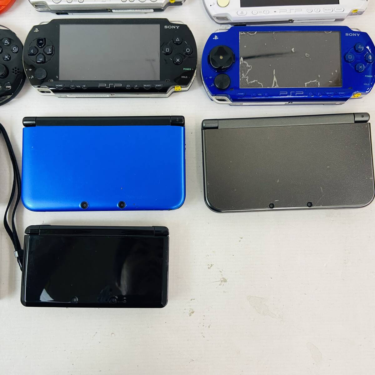 (27137) # [ junk ] mobile game machine set sale 22 pcs GBC/GB Pocket/PS Vita/PSP/3DS/DS Lite/DS/3DS LL present condition goods 