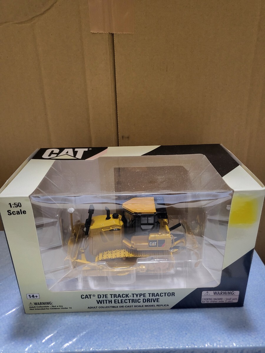 NORSCOT ノースコット 1/50 CAT D7E TRACK-TYPE TRACTOR トラクター キャタピラー ブルドーザー ショベル ダイキャスト製 京商 55224 重機