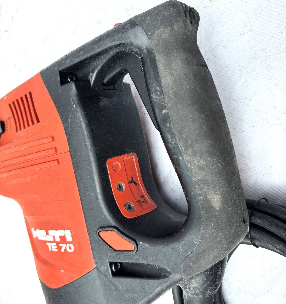 5.★HILTI★ヒルティ★TE70★ロータリーハンマードリル★はつり機能付★DIY★プロ用★動品_画像7