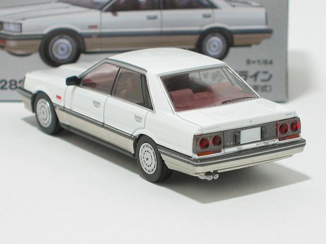 日産スカイライン 4ドアHT GTパサージュ ツインカム24V（白/ベージュ）86年式 LV-N282a【トミーテック社1/64ミニカー】【トミカの時】_画像2