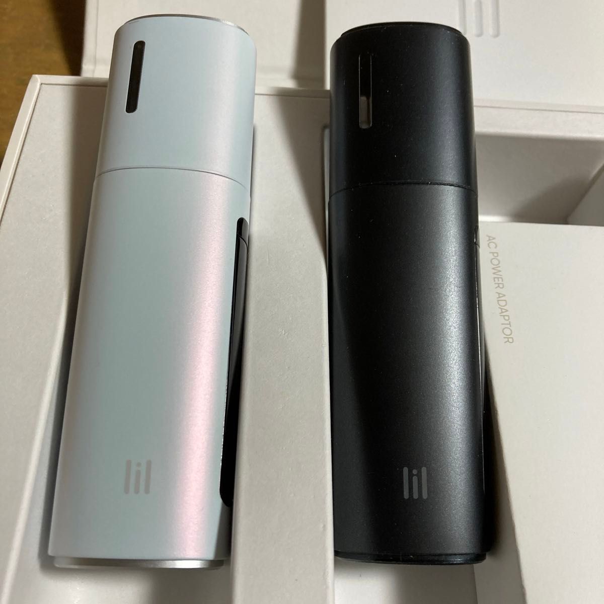 iQOS リルハイブリッド　白と黒　各1台　