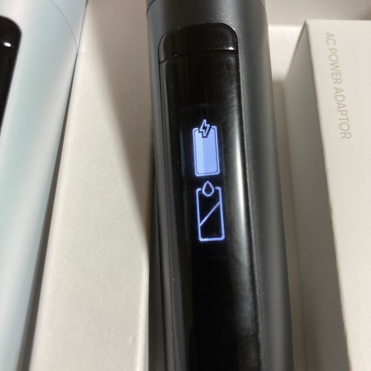 iQOS リルハイブリッド　白と黒　各1台　