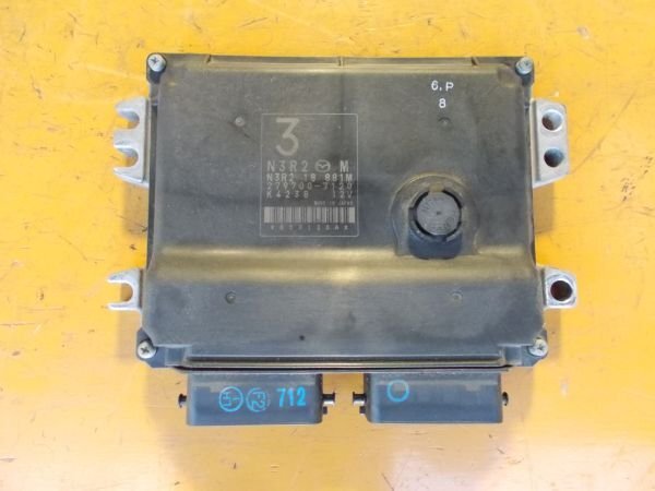  Mazda RX-8 SPIRIT R SE3P - engine computer -ECU N3R2 18 881M 279700-7120 - 515-035-A