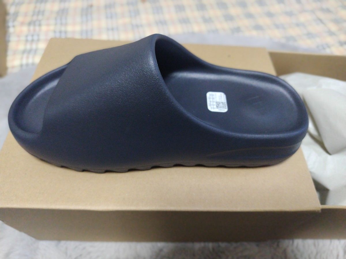 アディダス YEEZY SLIDE　オニキス 