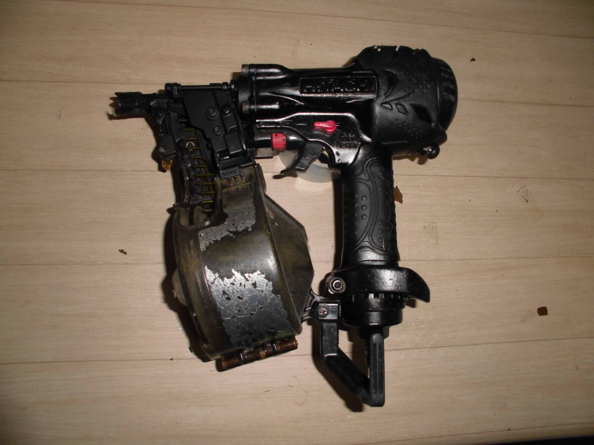 日立　高圧釘打ち機　NV50HMC　中古品