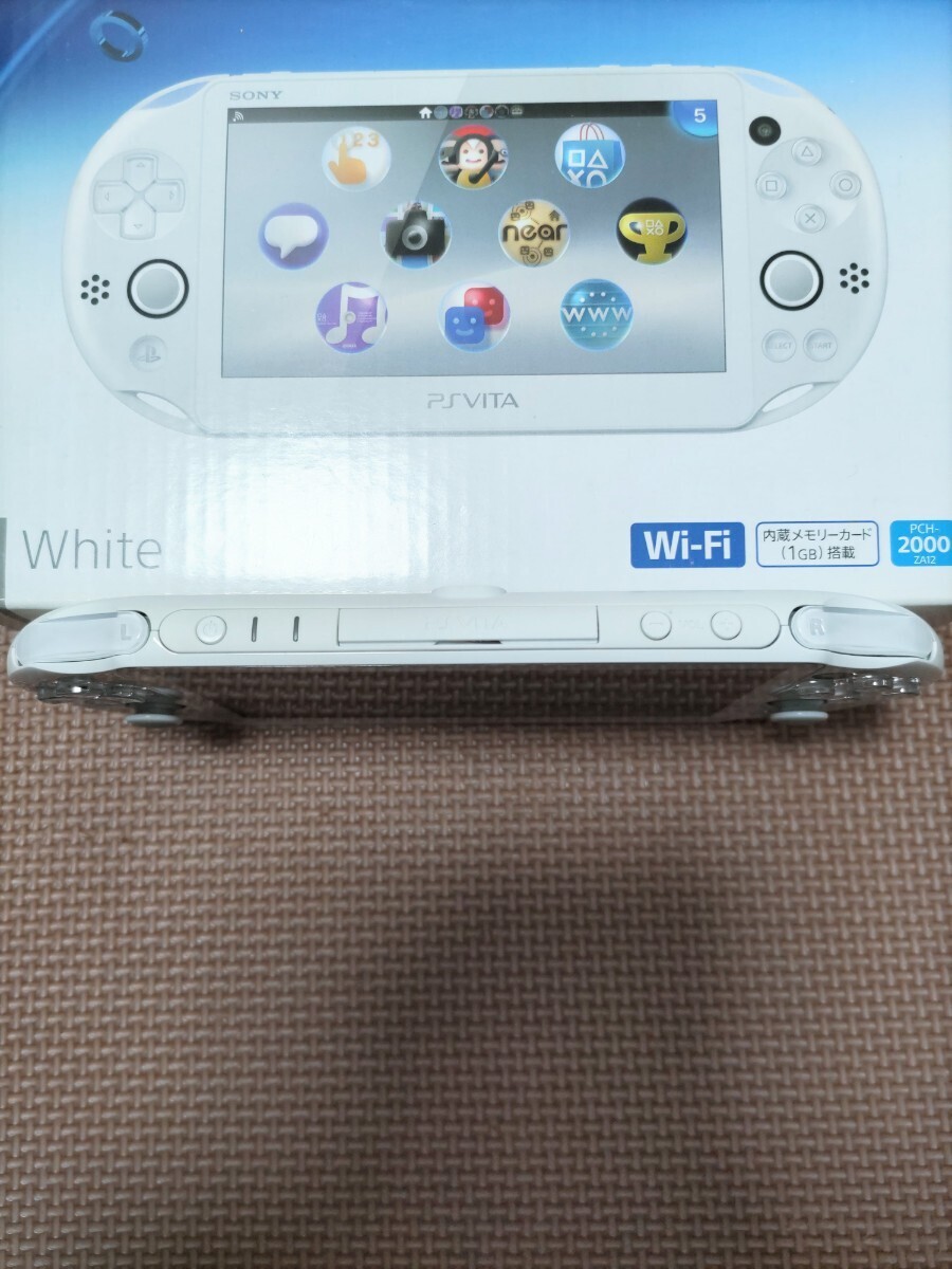 美品 SONY PlayStation Vita ホワイト PCH-2000 ZA12 PSVITA Wi-Fi プレイステーションヴィータ PSvita White プレステ ヴィータ PS Vita _画像6
