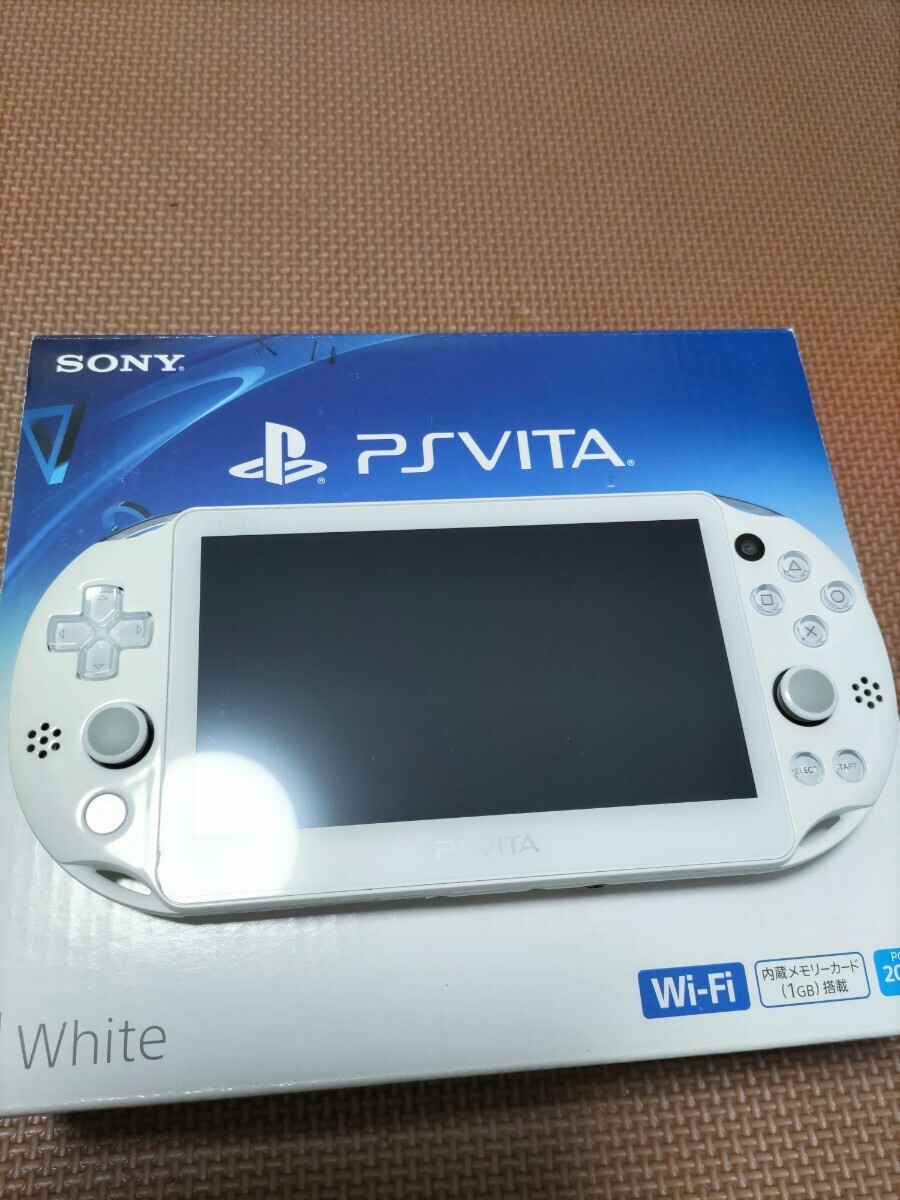 美品 SONY PlayStation Vita ホワイト PCH-2000 ZA12 PSVITA Wi-Fi プレイステーションヴィータ PSvita White プレステ ヴィータ PS Vita _画像4