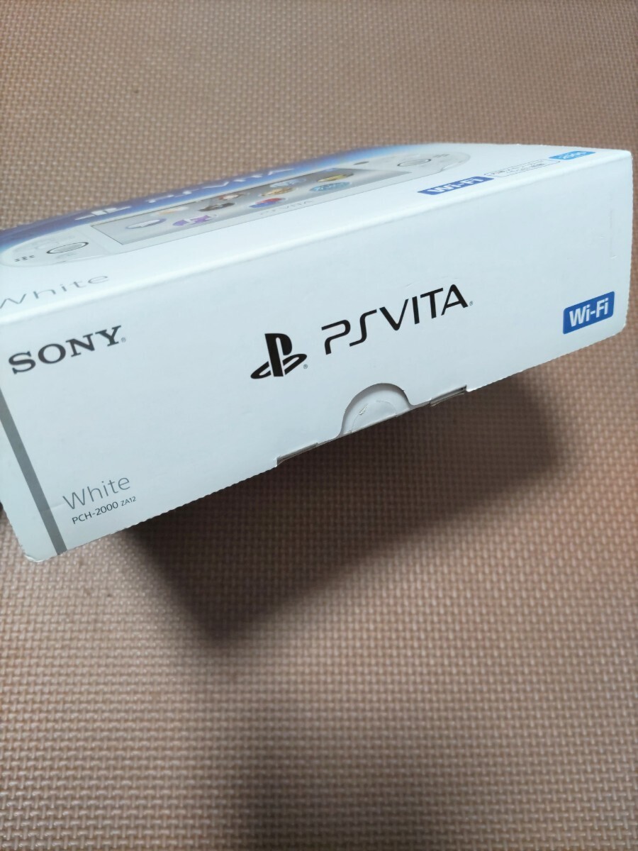 美品 SONY PlayStation Vita ホワイト PCH-2000 ZA12 PSVITA Wi-Fi プレイステーションヴィータ PSvita White プレステ ヴィータ PS Vita _画像9