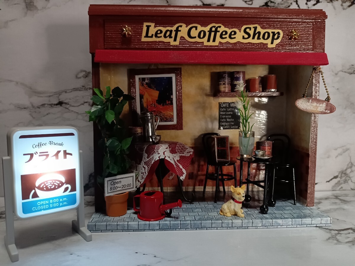 ドールハウスキット 　街角のお店「 リーフコーヒーショップ 」 ジオラマ　　看板ライト　セット_画像1