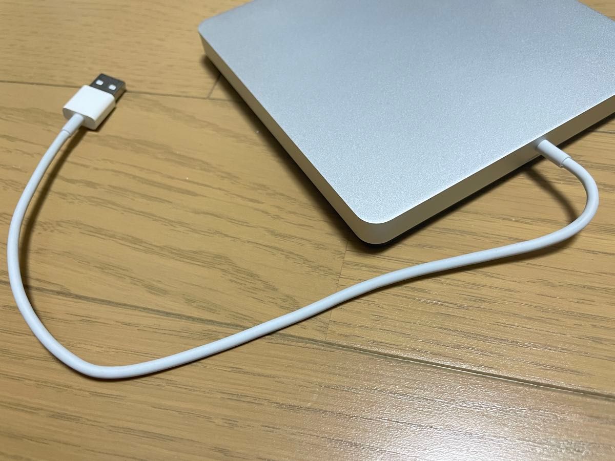 ほぼ未使用。Apple純正USB Super Drive