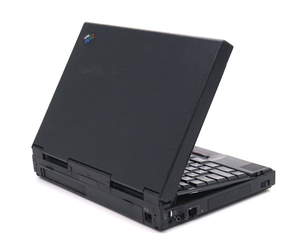 【売切】IBM ThinkPad 760C Pentium(クロック周波数不明) 32KB OSなし ジャンク 通電及びBIOS起動のみ確認済み_画像2