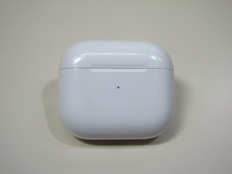 Apple純正 AirPods (第3世代 MagSafe 充電ケース) A2566 MME73J/A エアーポッズ 充電ケースのみの出品です。_画像1