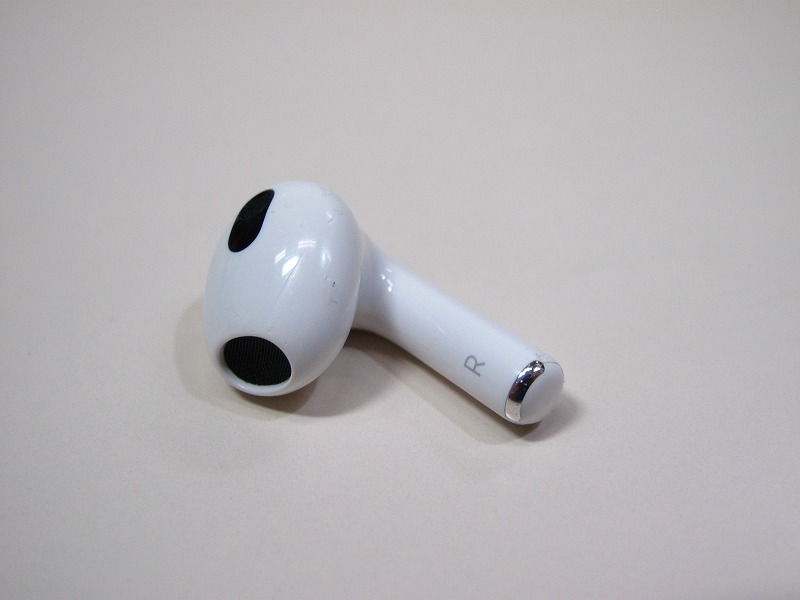 Apple純正 AirPods 第3世代 エアーポッズ MME73J/A 右 イヤホン 右耳のみ　A2565　[R]_画像8