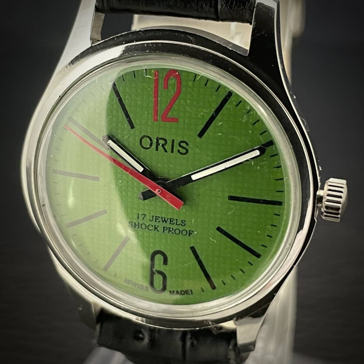 ◆激熱人気◆ 美品 ORIS オリス 1970'S ヴィンテージ 腕時計 メンズ手巻き アンティーク スイス 文字盤グリーン&ドット11の画像4