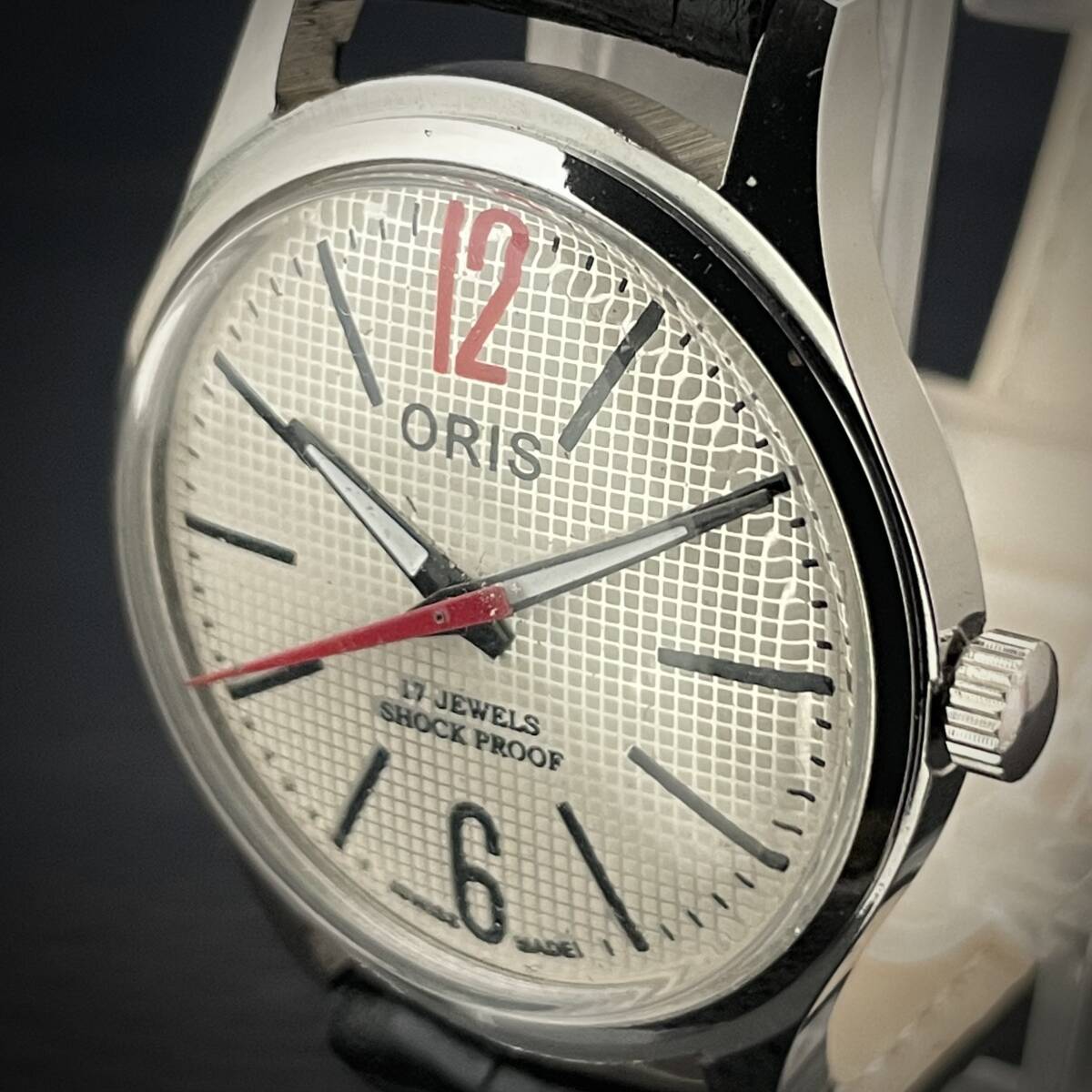 ◆激熱人気◆ 美品 ORIS オリス 1970'S ヴィンテージ 腕時計 メンズ手巻き アンティーク スイス 文字盤ホワイト&シルバー15_画像4