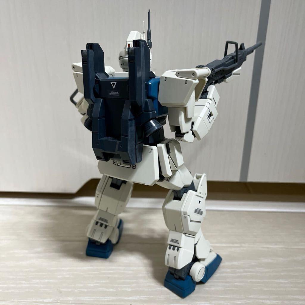 ガンプラ完成品 RX-79 （G） Ez-8 ガンダムイージーエイト 1/100スケール MG マスターグレード 機動戦士ガンダム 第08MS小隊_画像2