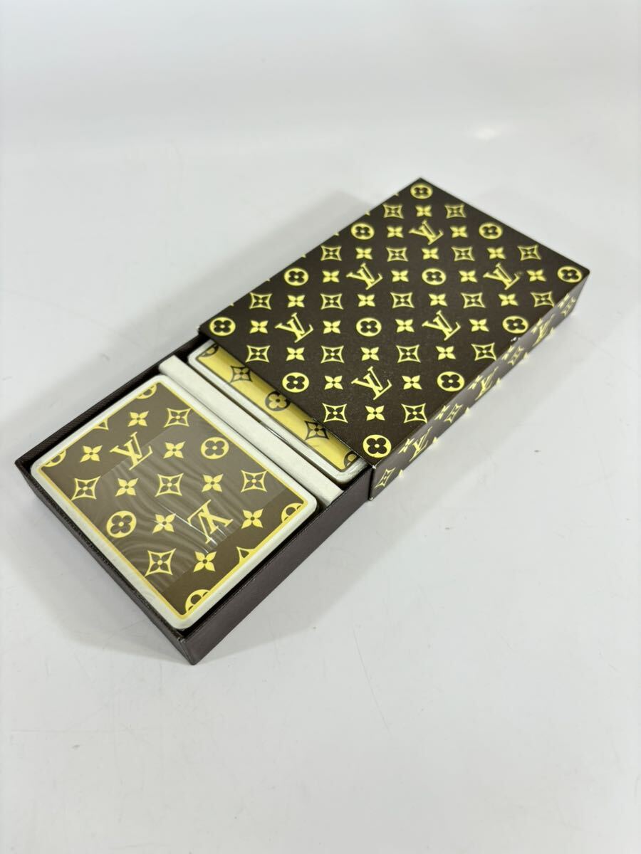 LOUIS VUITTON ルイ　ヴィトン 　トランプ ノベルティ 非売品 箱付き カードゲーム モノグラム _画像1