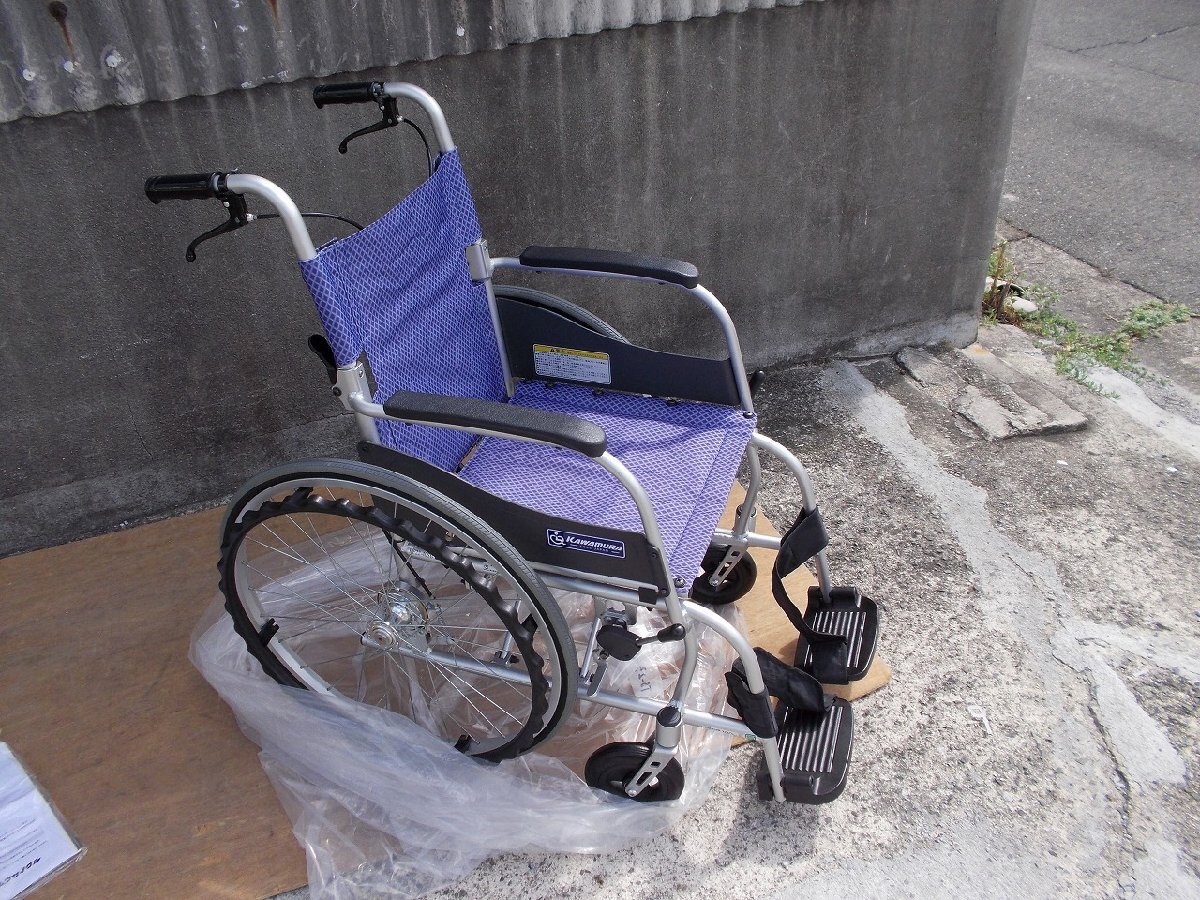 TS-24-0430-01　【カワムラサイクル】　洗浄整備済自走式車椅子 ふわりす 【KF22-40SB】_画像3