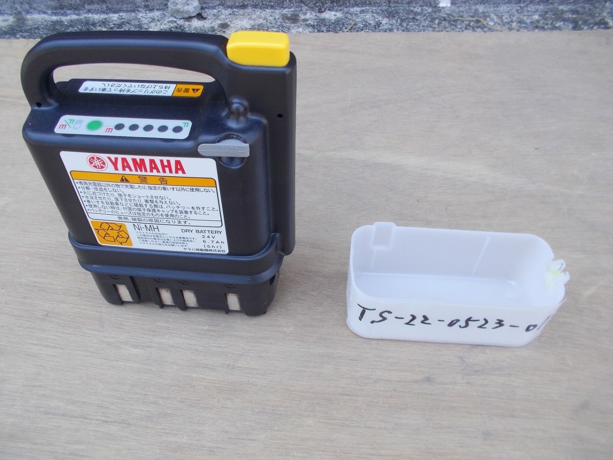 TS-22-0523-01　　電動車椅子用バッテリー　　動作確認済ヤマハＤＲＹ　BATTERY　Ｎｉ-ＭＨ_画像4