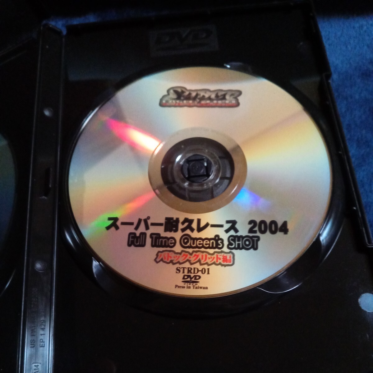 送料無料 2004 スーパー耐久レース 60分 横瀬いつか レースクイーン レースクィーン ハイレグの画像4