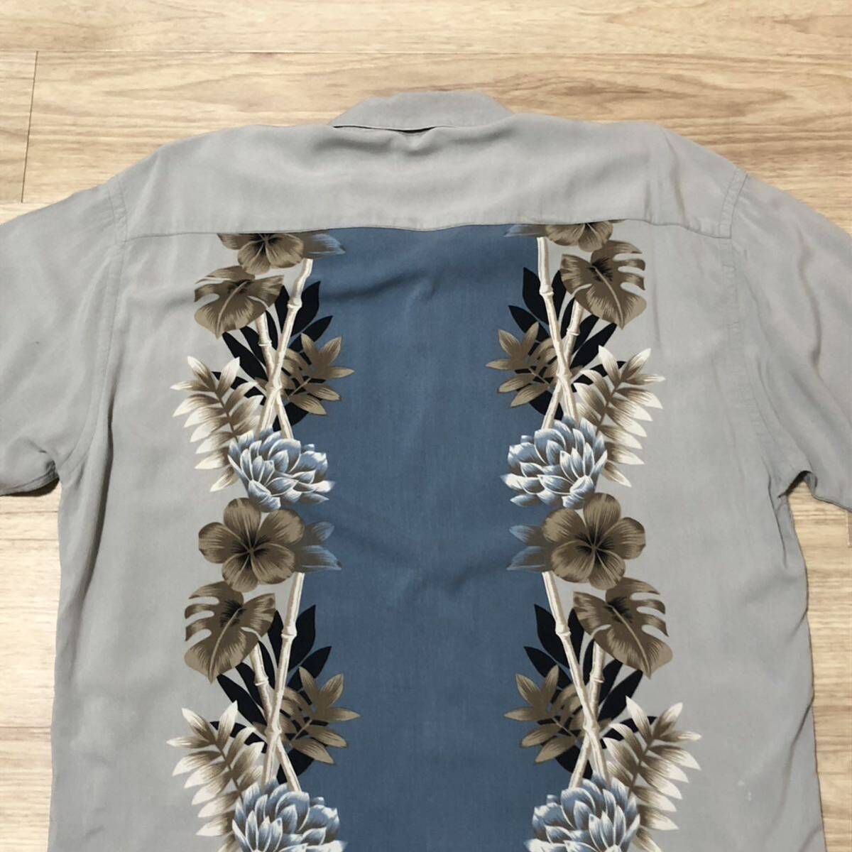 【送料無料】CAMPIA MODAレーヨン100%アロハシャツ　青グレー総柄　メンズXLサイズ　ハワイアン半袖シャツ